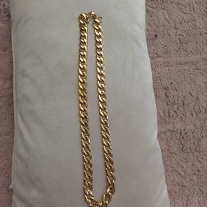 Bulky gold chain for men